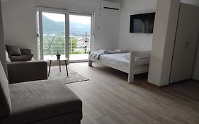 View Of The City - Studio Apartment